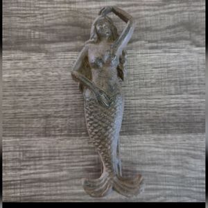 NWOT Cast Iron Mermaid Door Knocker Coastal Home Rental Decor